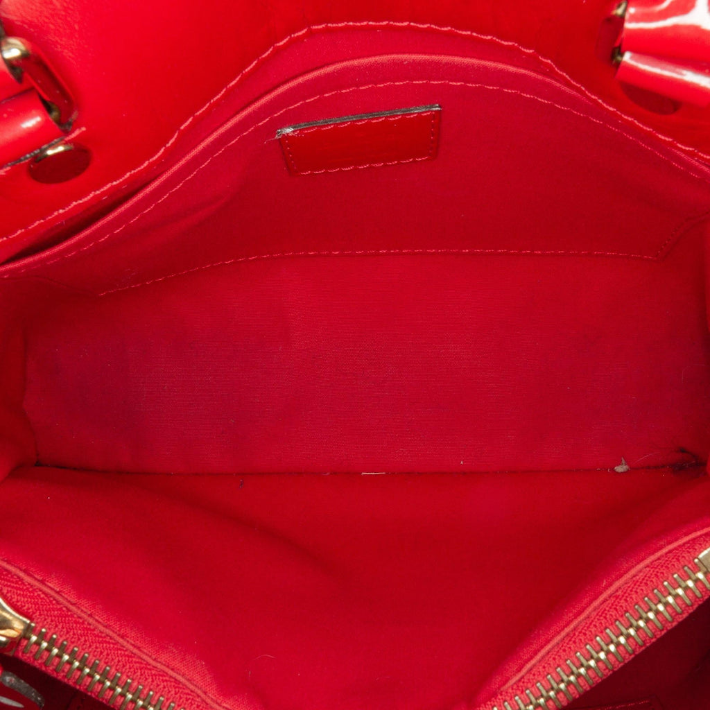 Louis Vuitton Monogram Vernis Montaigne BB (SHG-G9yb6I)