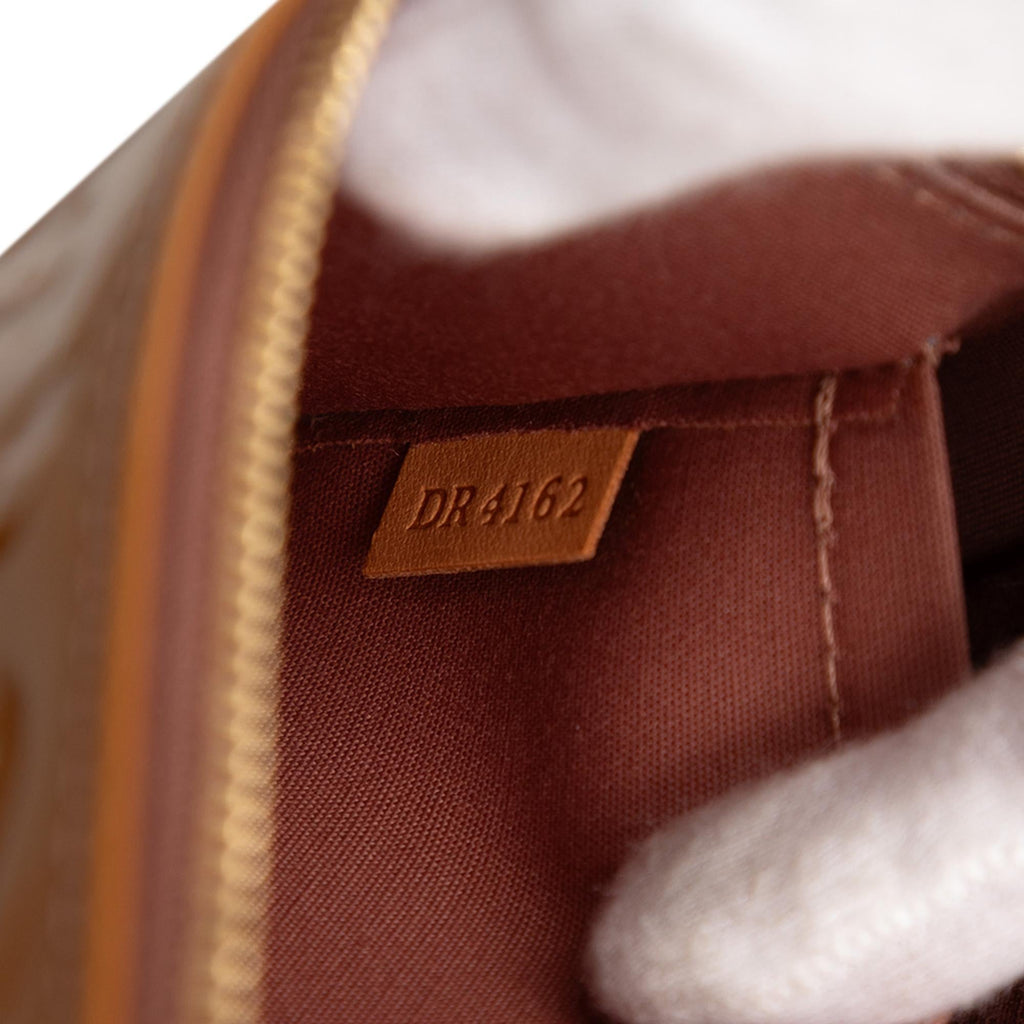 Louis Vuitton Monogram Vernis Pochette Accessoires