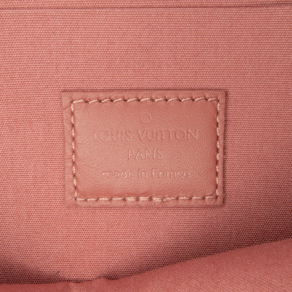 Louis Vuitton Monogram Vernis Pochette Felicie Valentine Dog (SHG-y5pSsZ)