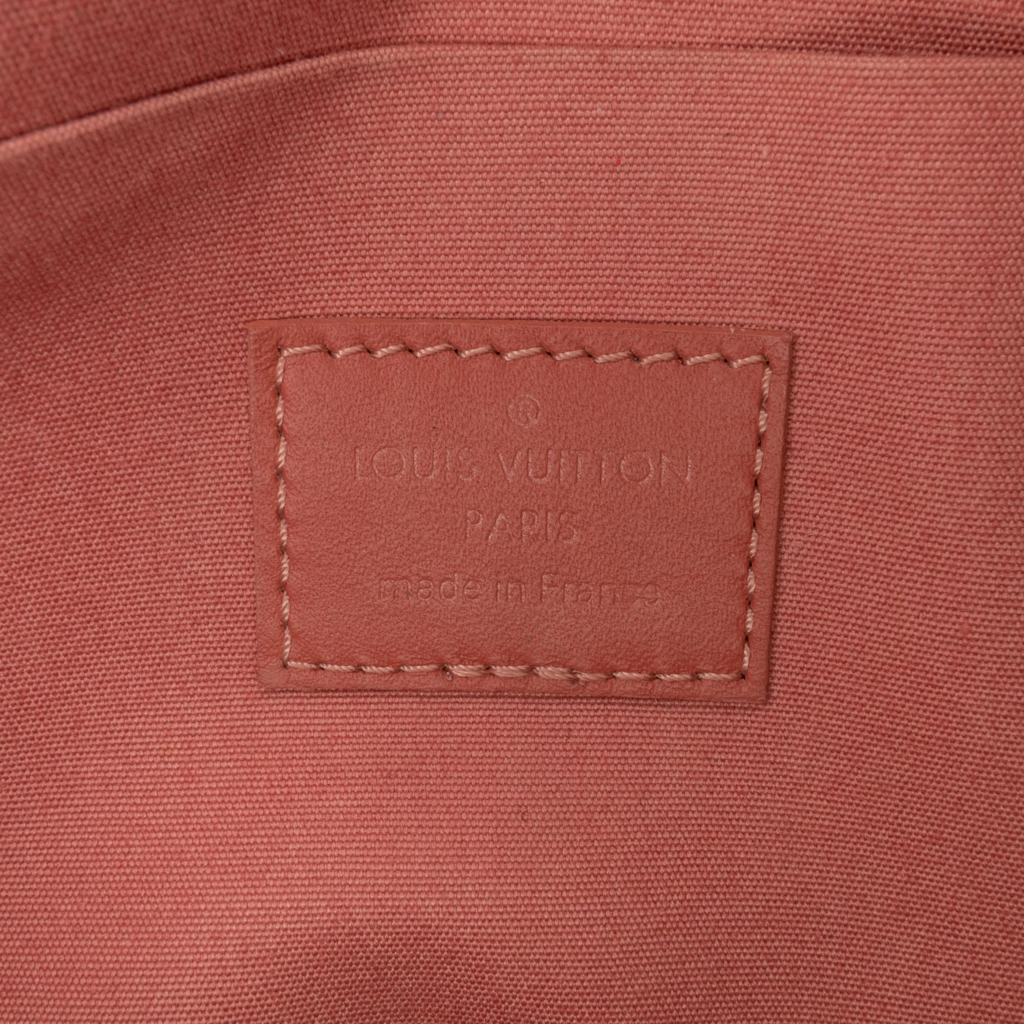 Louis Vuitton Monogram Vernis Pochette Felicie Valentine Dog (SHG-MbxcoD)