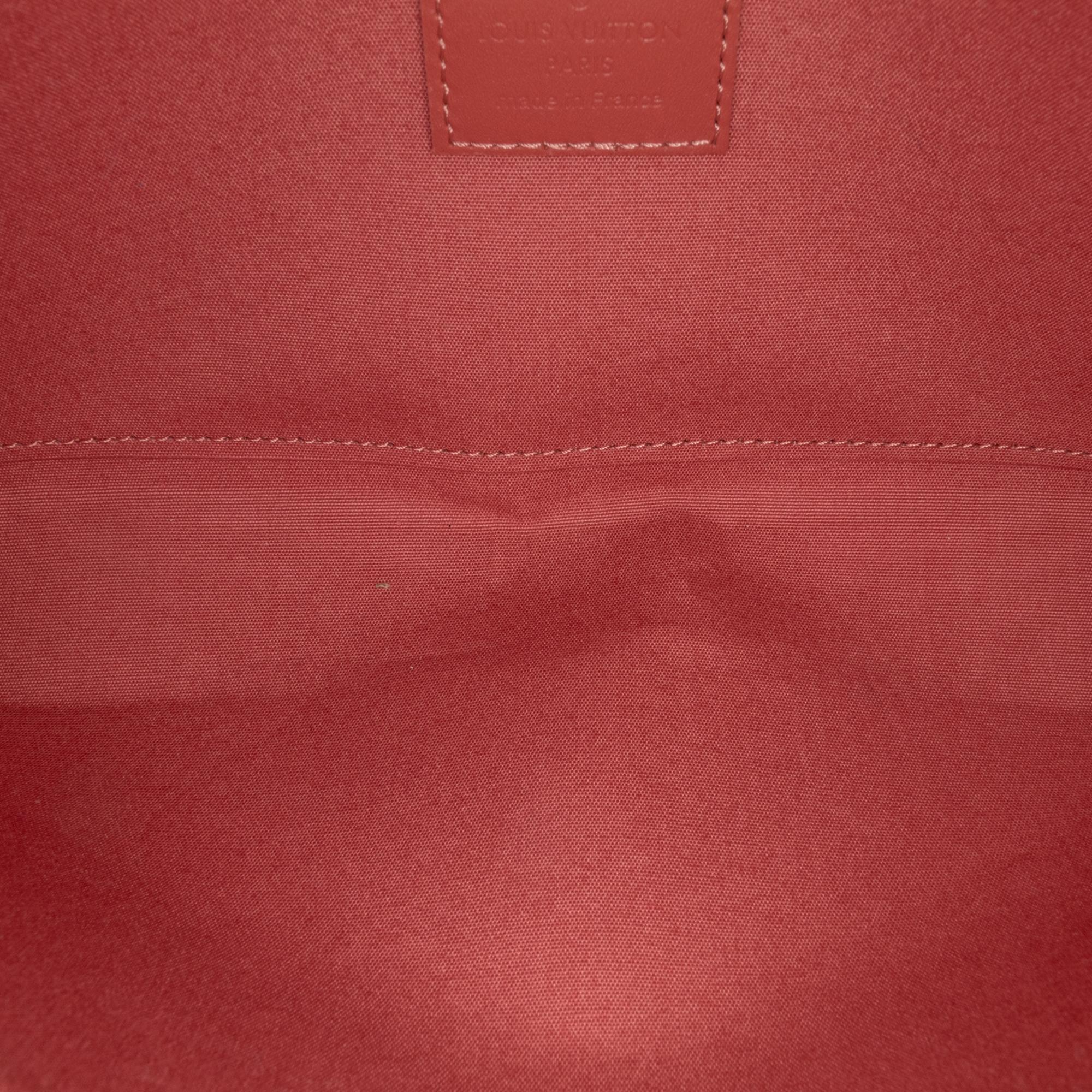 Louis Vuitton Monogram Vernis Pochette Felicie Valentine Dog