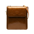 Louis Vuitton Monogram Vernis Pochette Mott (SHG-j3KnDR)