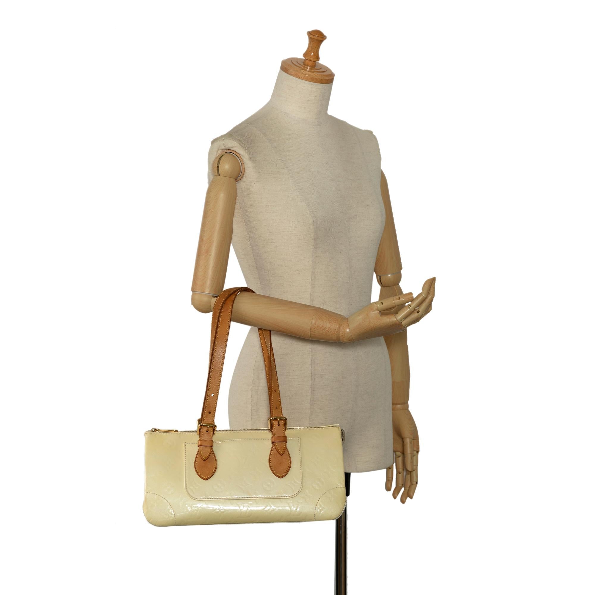 Louis Vuitton Monogram Vernis Rosewood Avenue (SHG-4dQmKb)