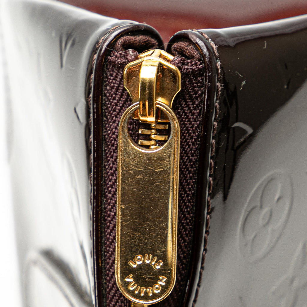 Louis Vuitton Monogram Vernis Rosewood Avenue (SHG-eFFE3Y)