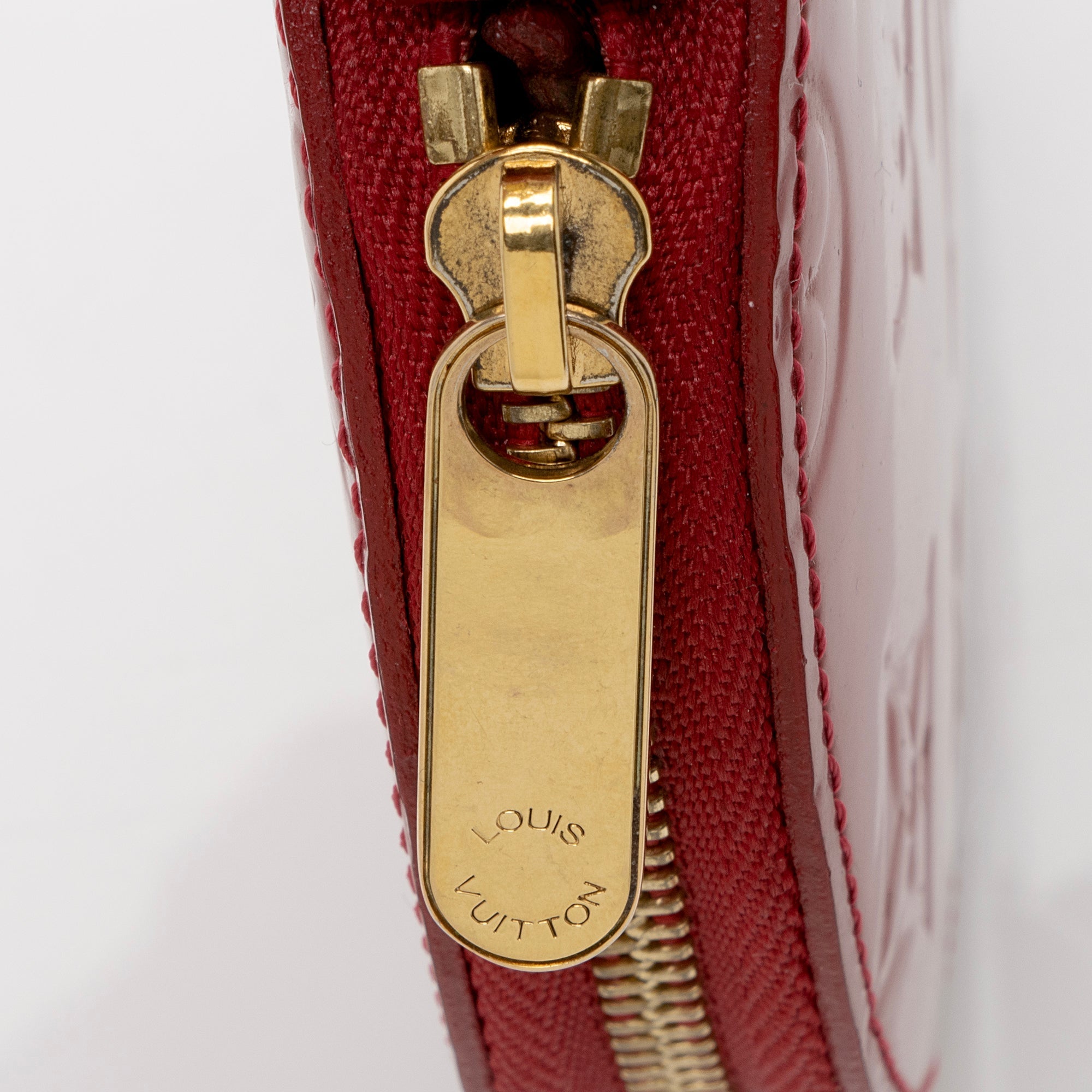 Louis Vuitton Monogram Vernis Round Zippy Coin Pouch (SHF-9HrE7J)