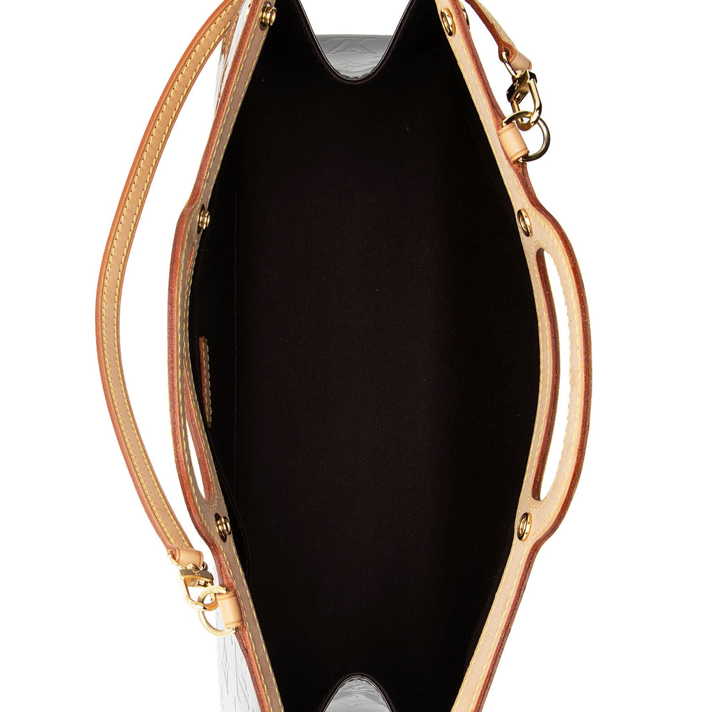 Louis Vuitton Monogram Vernis Roxbury Drive Clutch (SHF-bnVJtW)