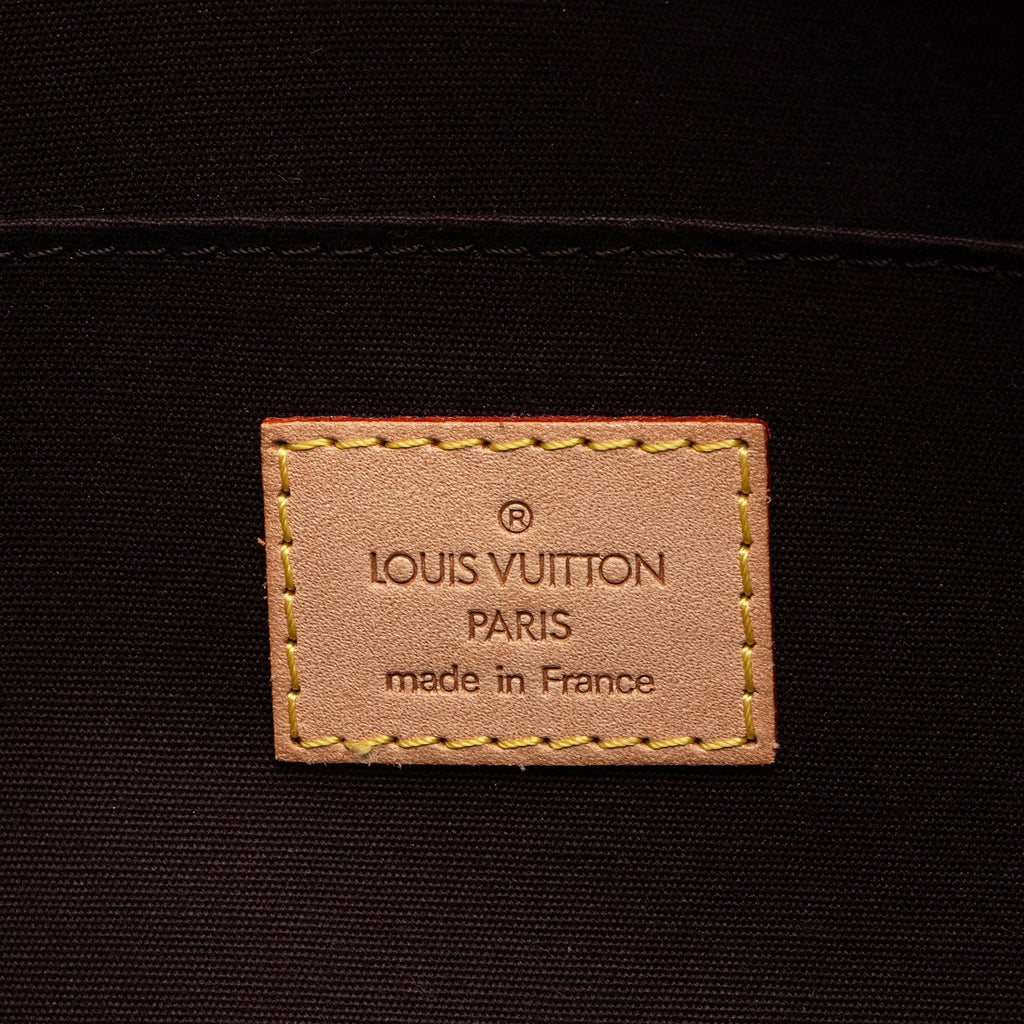 Louis Vuitton Monogram Vernis Roxbury Drive Clutch (SHF-bnVJtW)