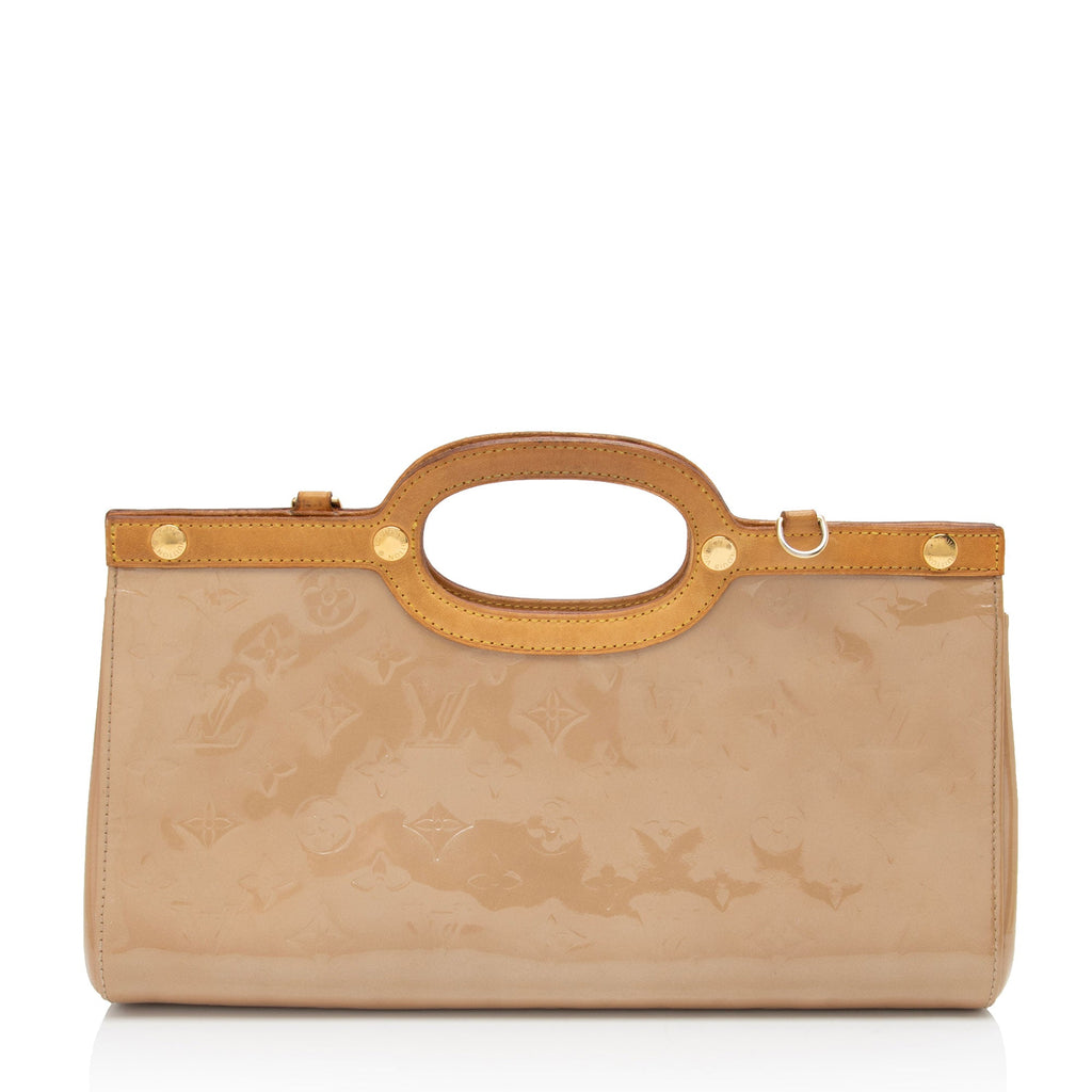 Louis Vuitton Monogram Vernis Roxbury Drive Clutch (SHF-KaFdPJ)