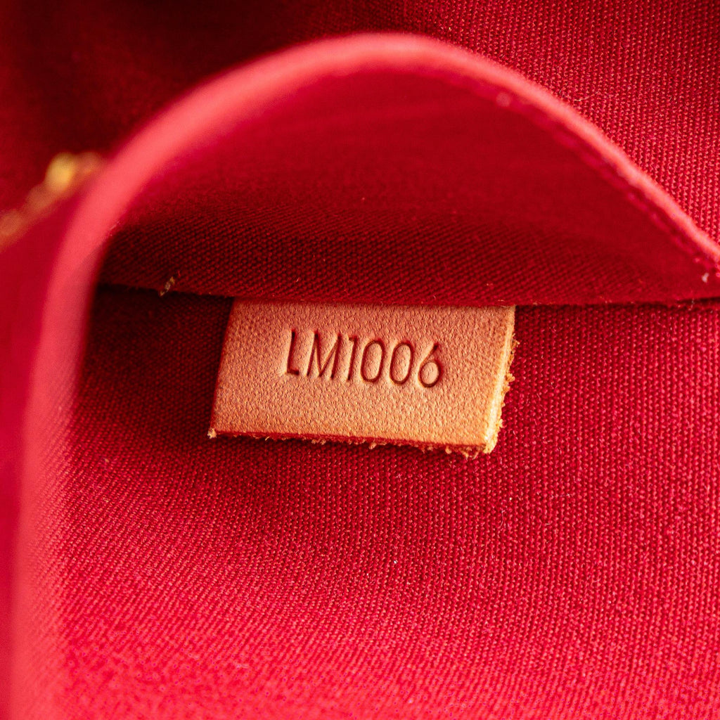 Louis Vuitton Monogram Vernis Roxbury Drive (SHG-jemxMS)
