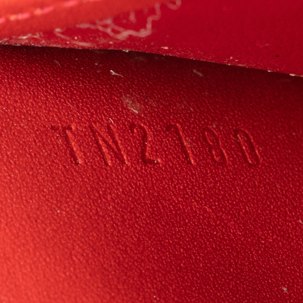 Louis Vuitton Monogram Vernis Sarah Wallet (SHF-23901)