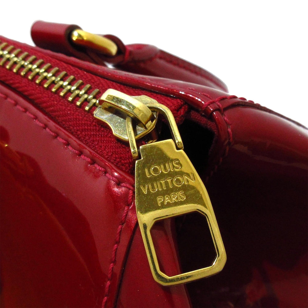 Louis Vuitton Monogram Vernis Sherwood PM (SHG-c6B2Av)