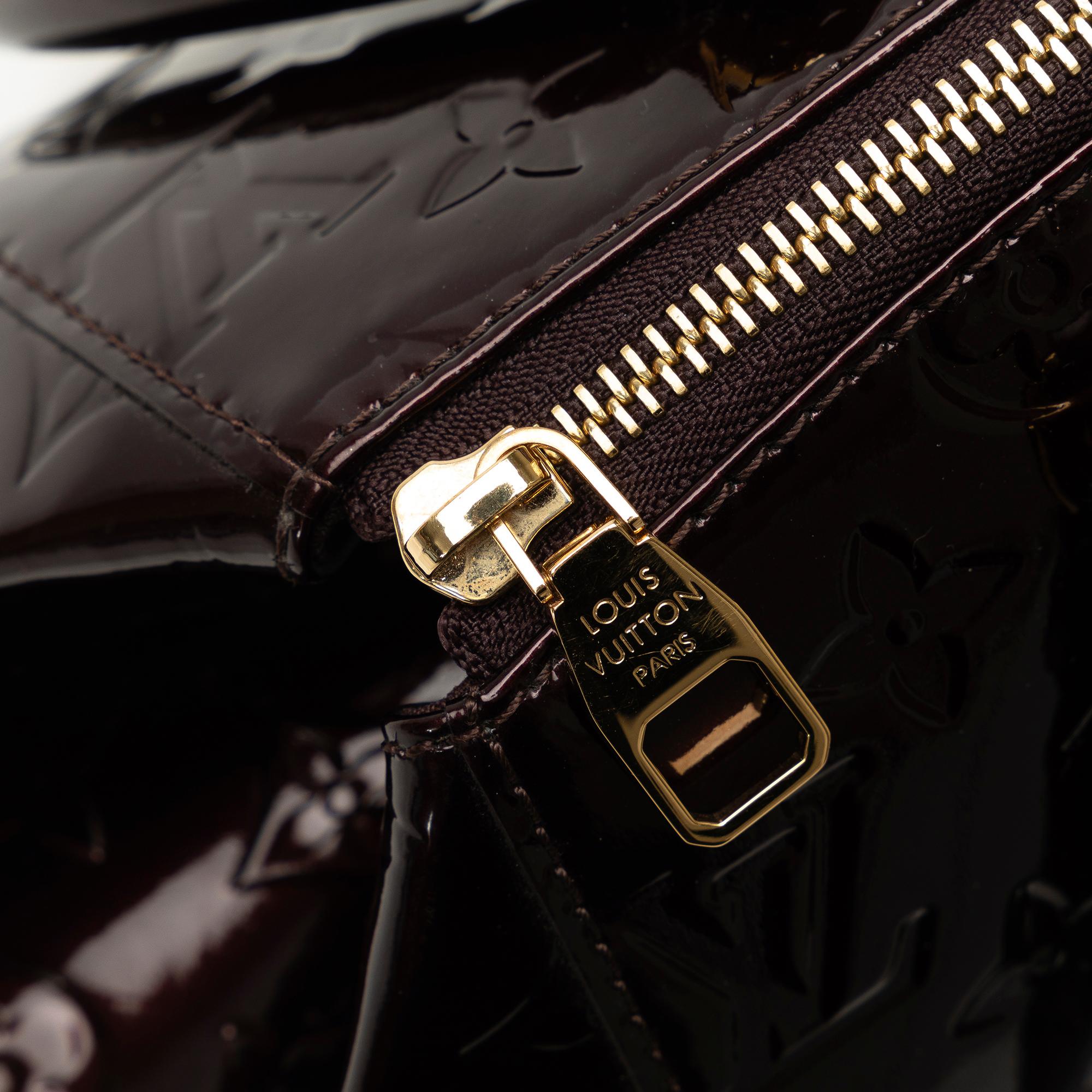 Louis Vuitton Monogram Vernis Sherwood PM (SHG-8Wy7TG)