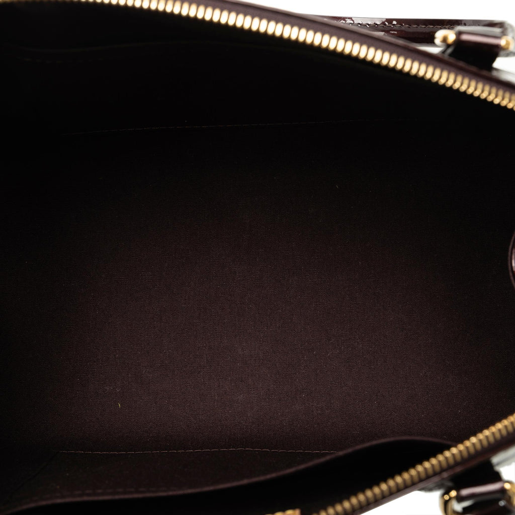 Louis Vuitton Monogram Vernis Sherwood PM (SHG-8Wy7TG)