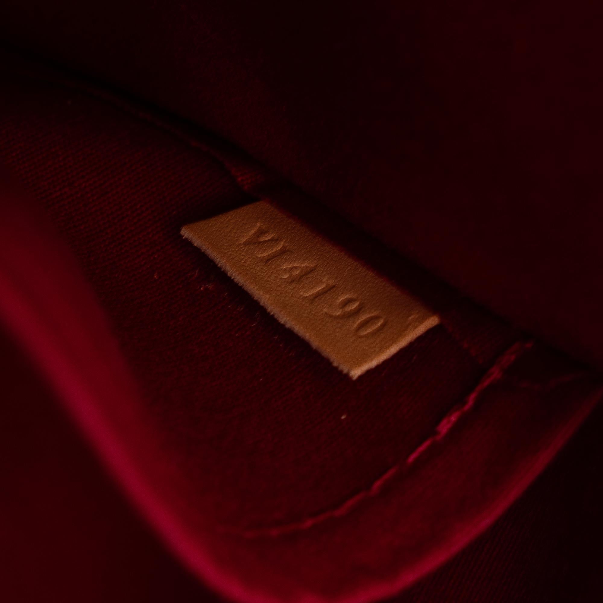 Louis Vuitton Monogram Vernis Sherwood PM (SHG-FT2esn)
