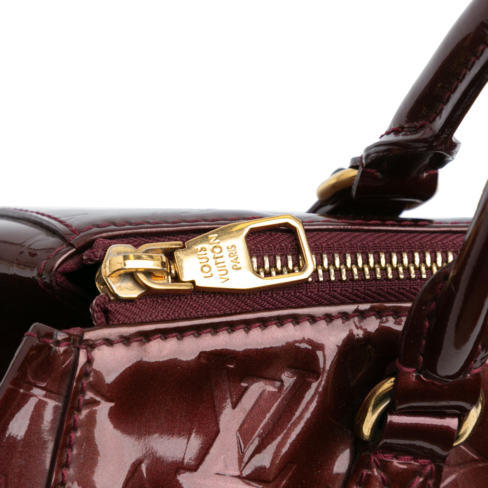 Louis Vuitton Monogram Vernis Sherwood PM (SHG-MzC8R0)