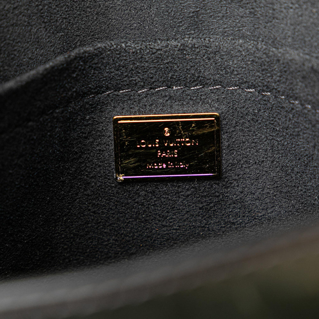 Louis Vuitton Monogram Vernis Spring Street