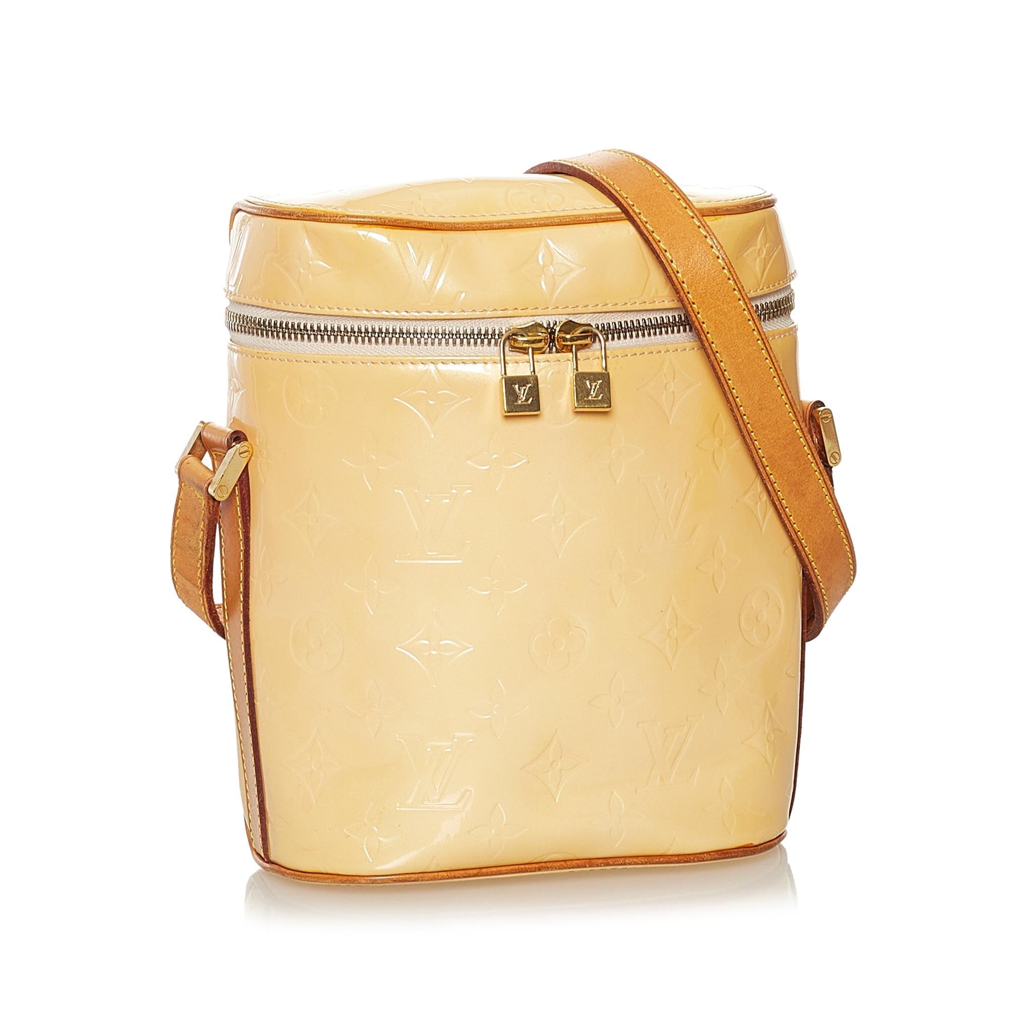 Louis Vuitton Monogram Vernis Sullivan Vertical (SHG-34873)