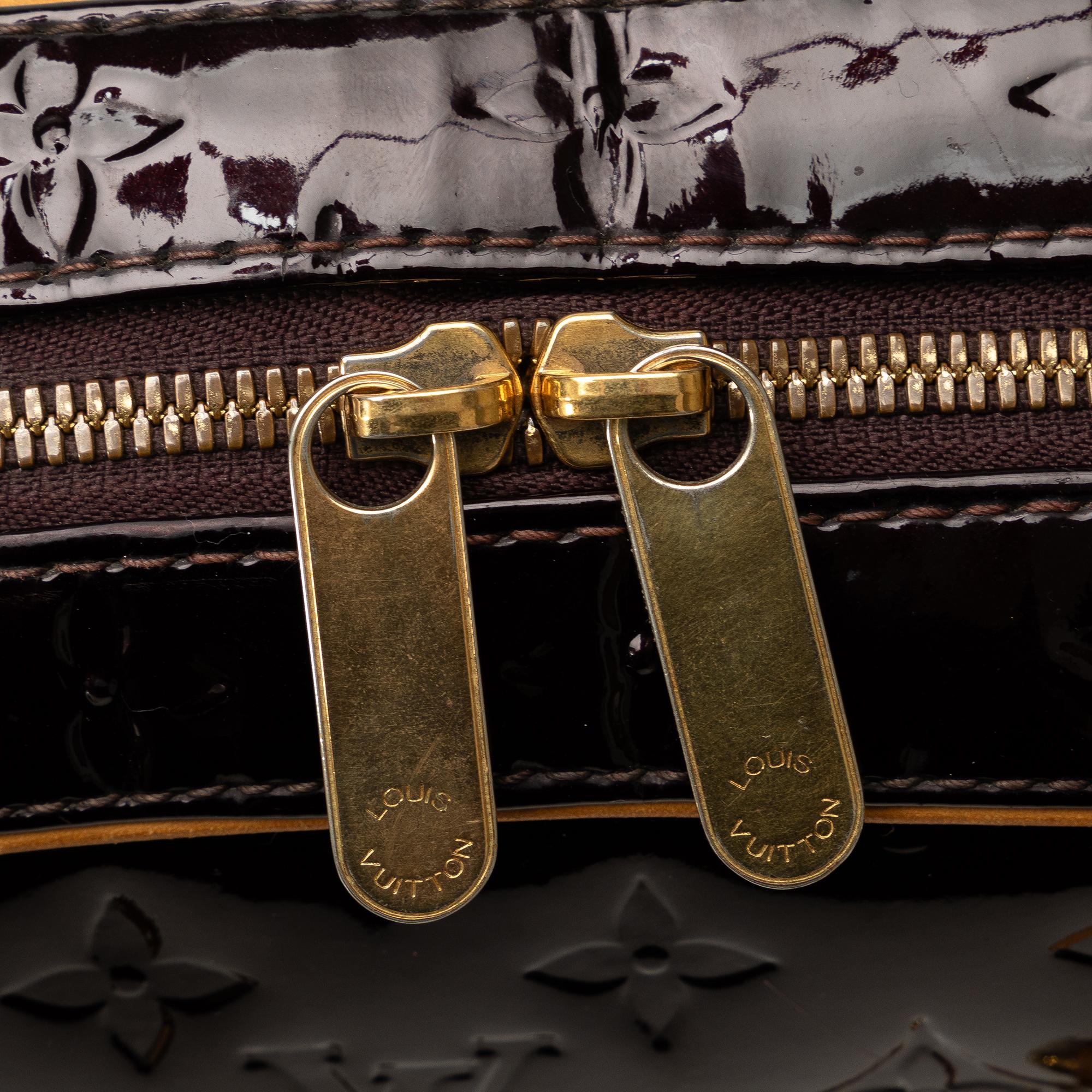 Louis Vuitton Monogram Vernis Summit Drive (SHG-iMWN2V)
