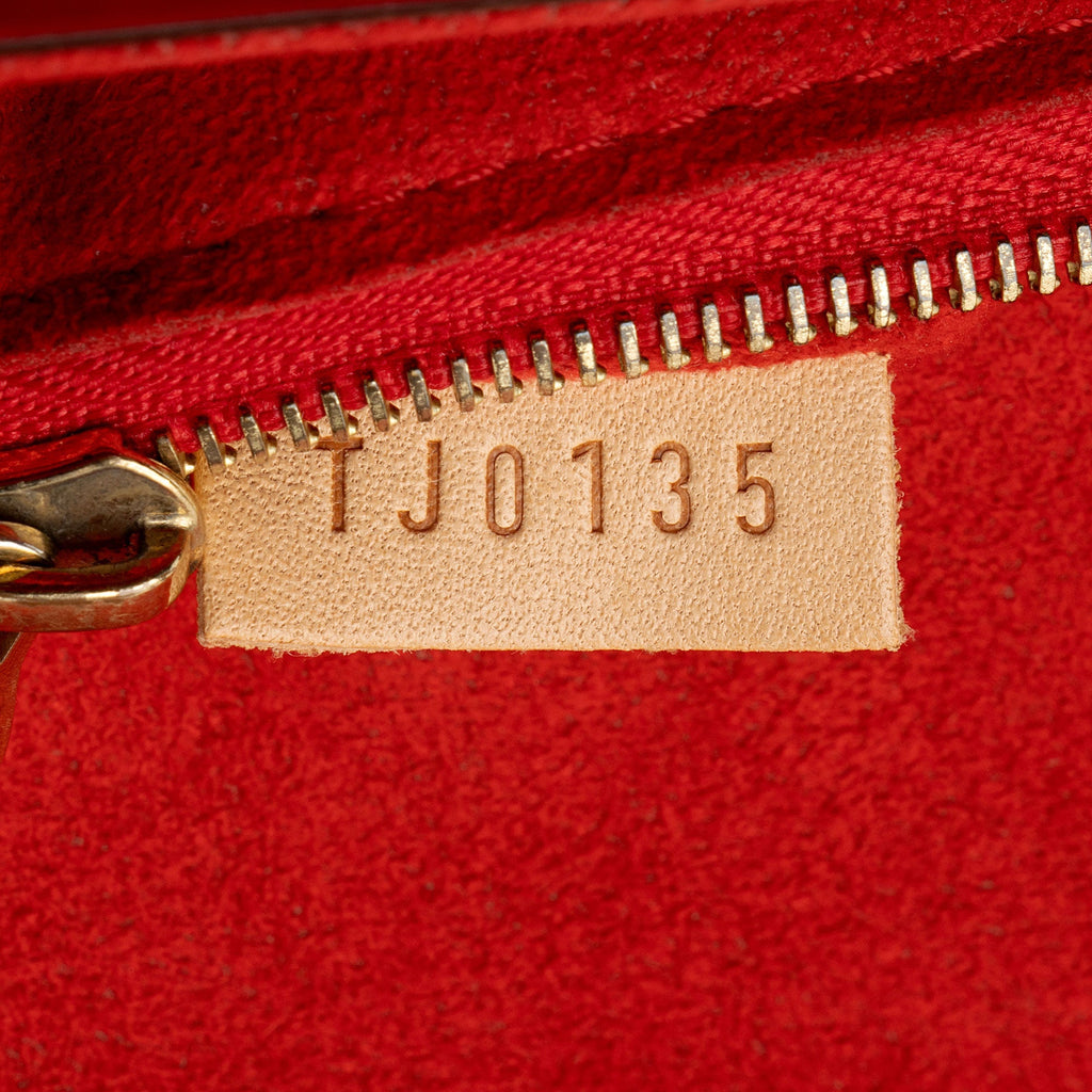 Louis Vuitton Monogram Vernis Venice Shoulder Bag (SHF-8iv4Vb)