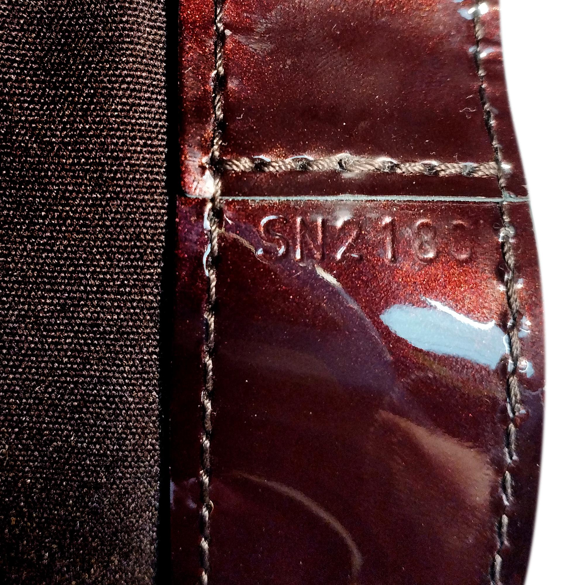 Louis Vuitton Monogram Vernis Wilshire MM (SHG-jyZpD3)