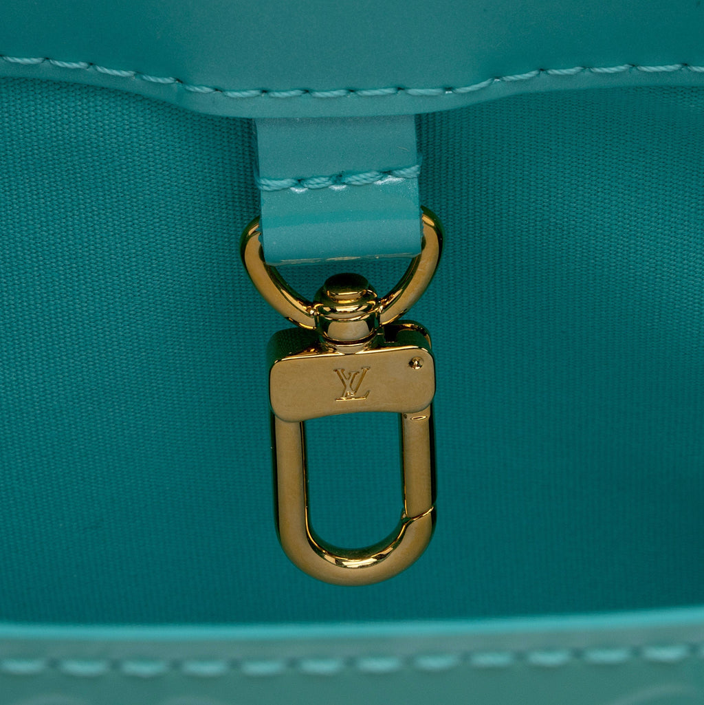 Louis Vuitton Monogram Vernis Wilshire PM Tote (SHF-uxm9NV)