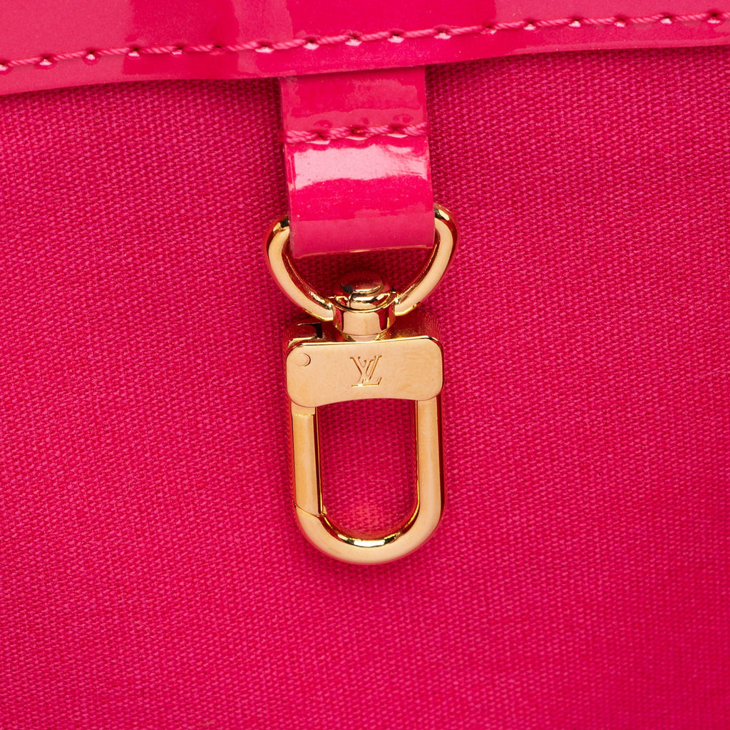 Louis Vuitton Monogram Vernis Wilshire PM Tote (SHF-aQ1roU)