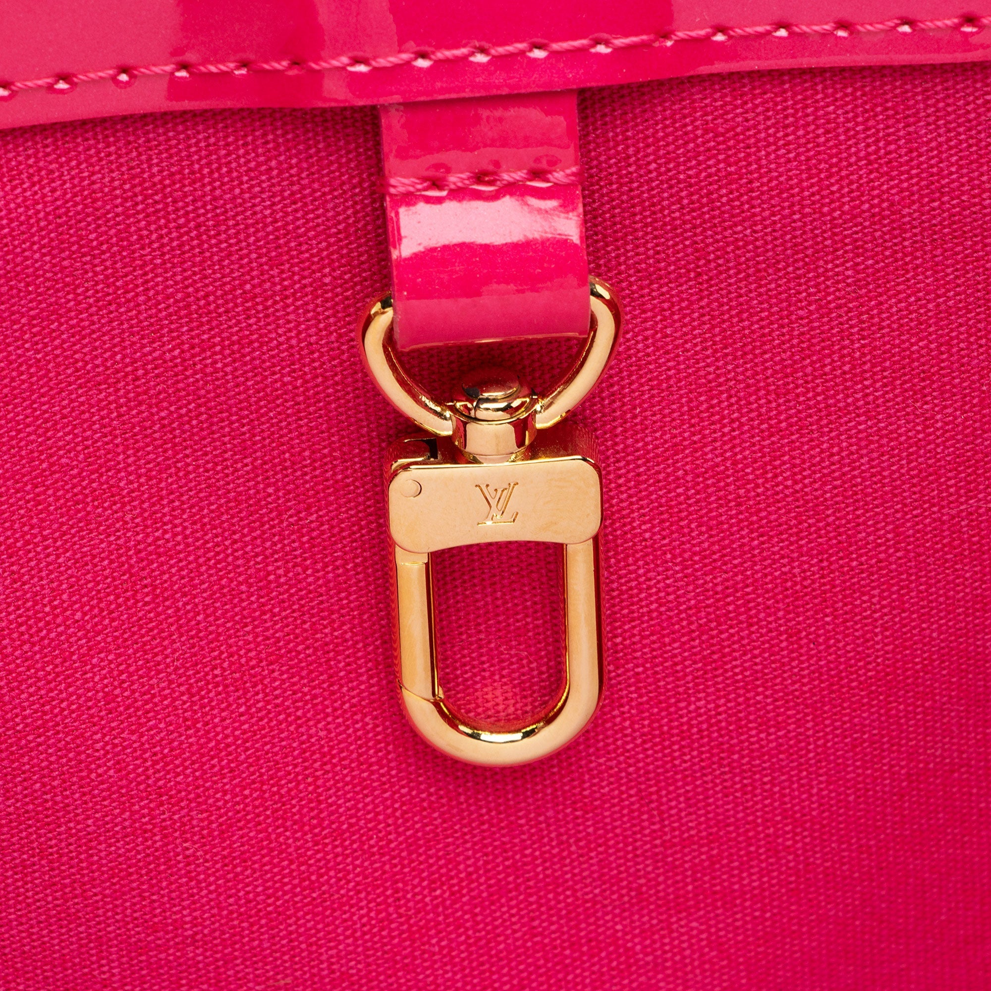 Louis Vuitton Monogram Vernis Wilshire PM Tote (SHF-aQ1roU)
