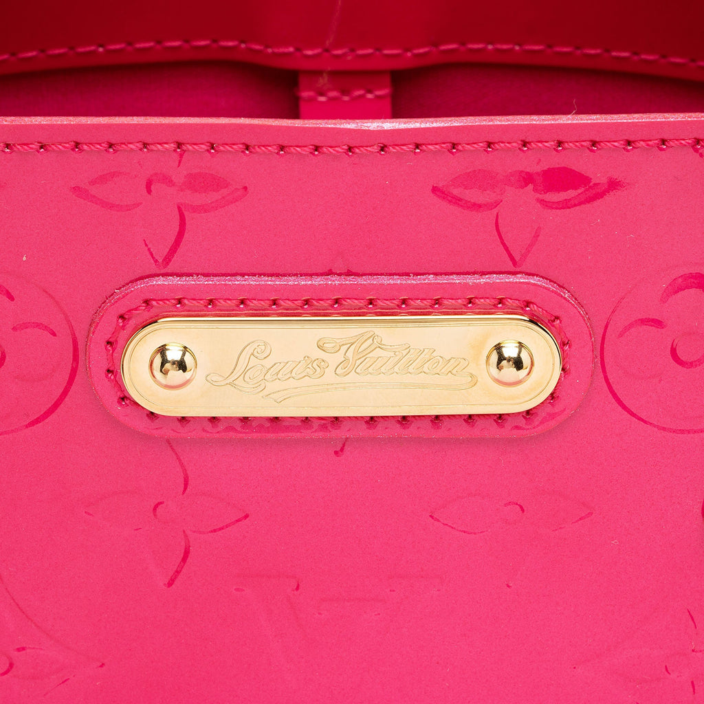 Louis Vuitton Monogram Vernis Wilshire PM Tote (SHF-aQ1roU)