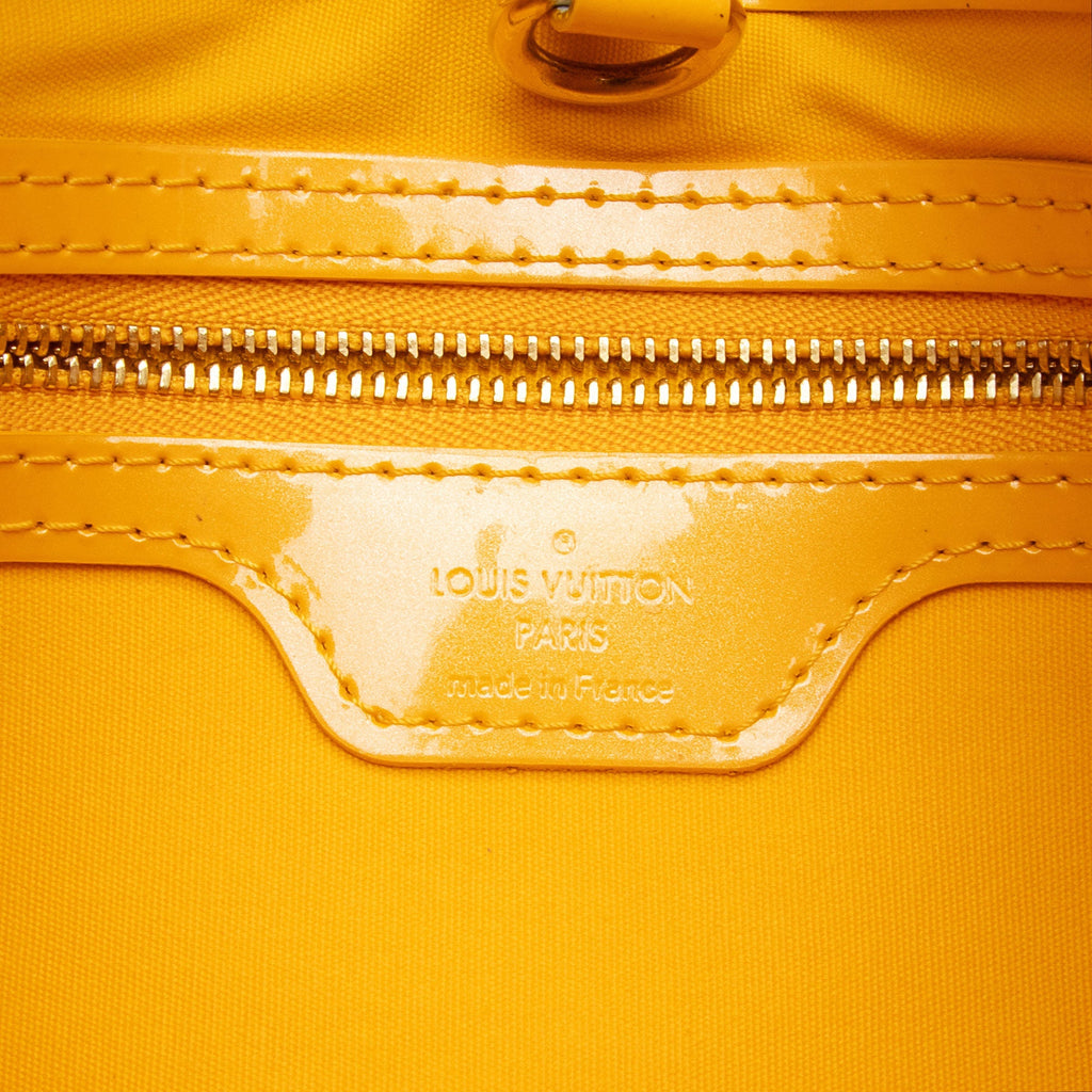 Louis Vuitton Monogram Vernis Wilshire PM Tote (SHF-QSLtSB)