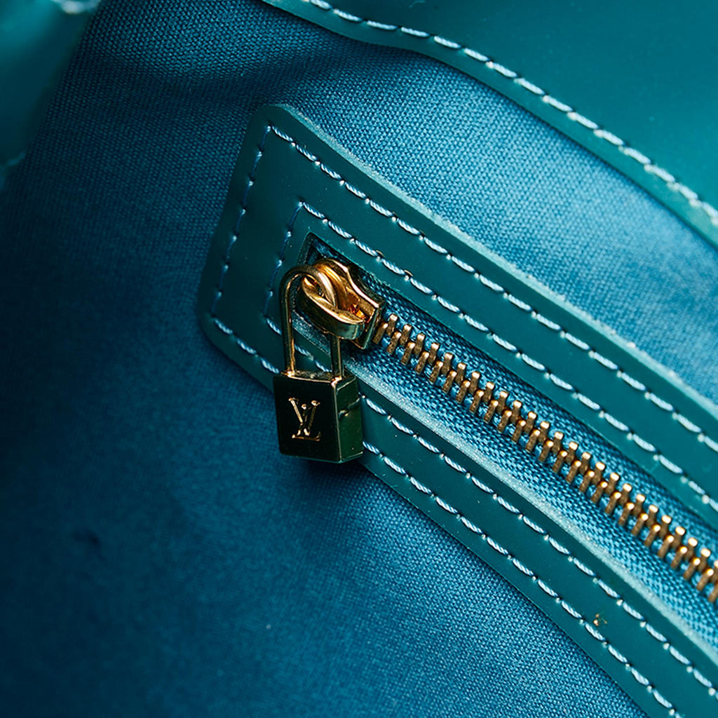 Louis Vuitton Monogram Vernis Wilshire PM (SHG-k4Mpiz)