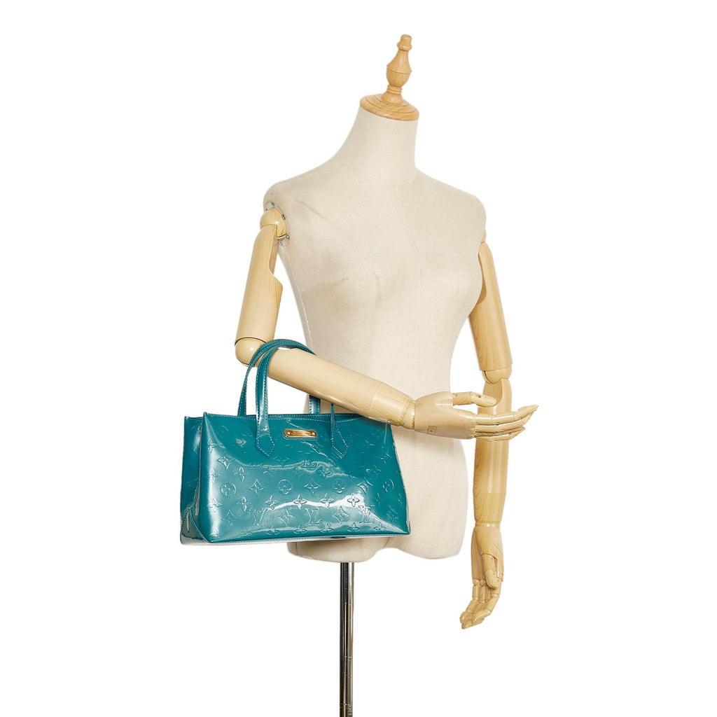 Louis Vuitton Monogram Vernis Wilshire PM (SHG-k4Mpiz)