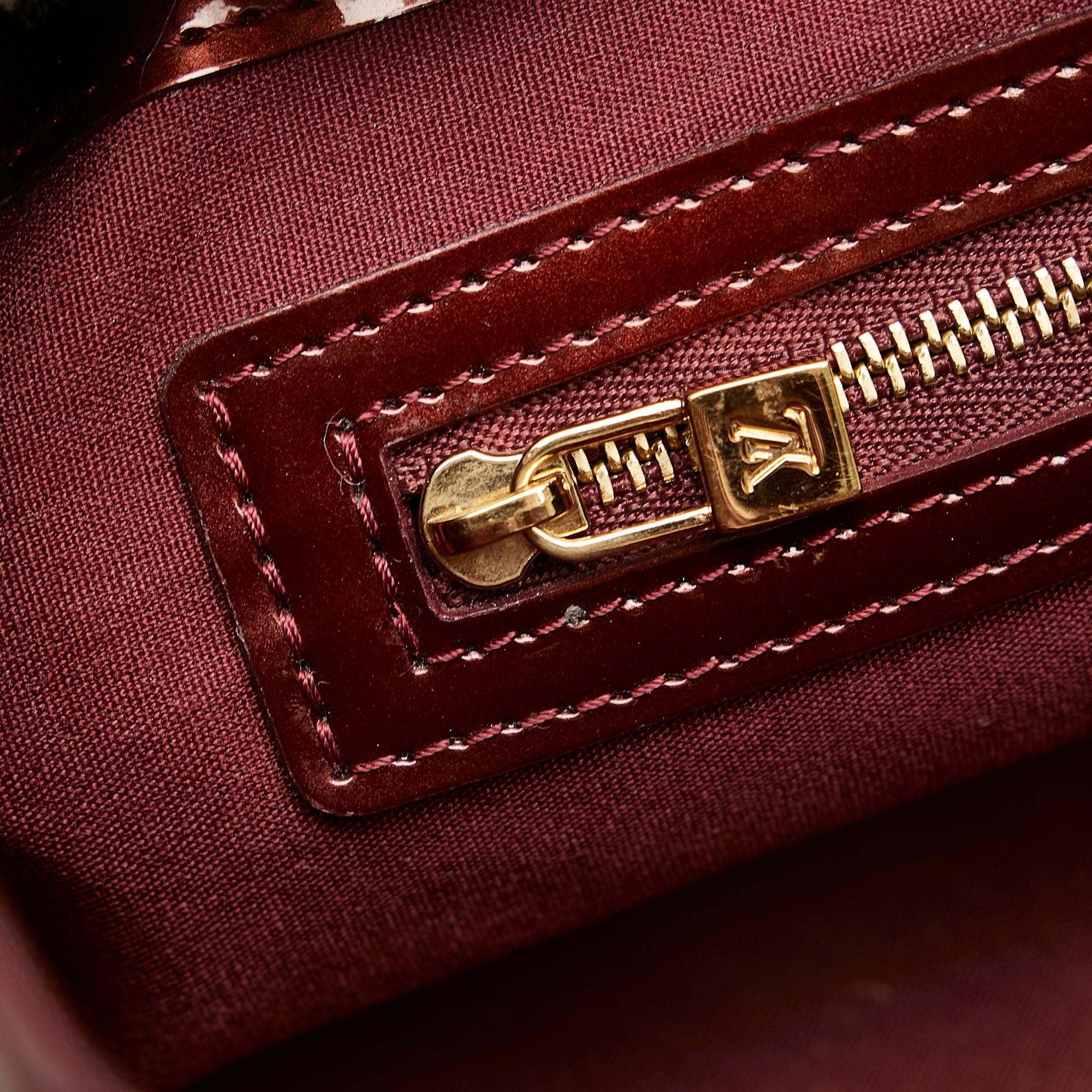Louis Vuitton Monogram Vernis Wilshire PM (SHG-3zphEv)