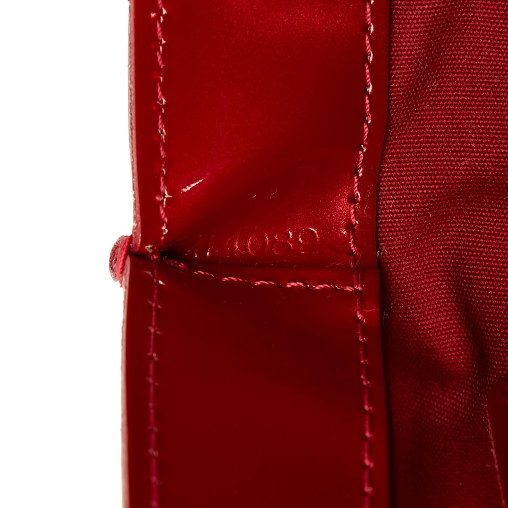Louis Vuitton Monogram Vernis Wilshire PM (SHG-8Bm3Qz)