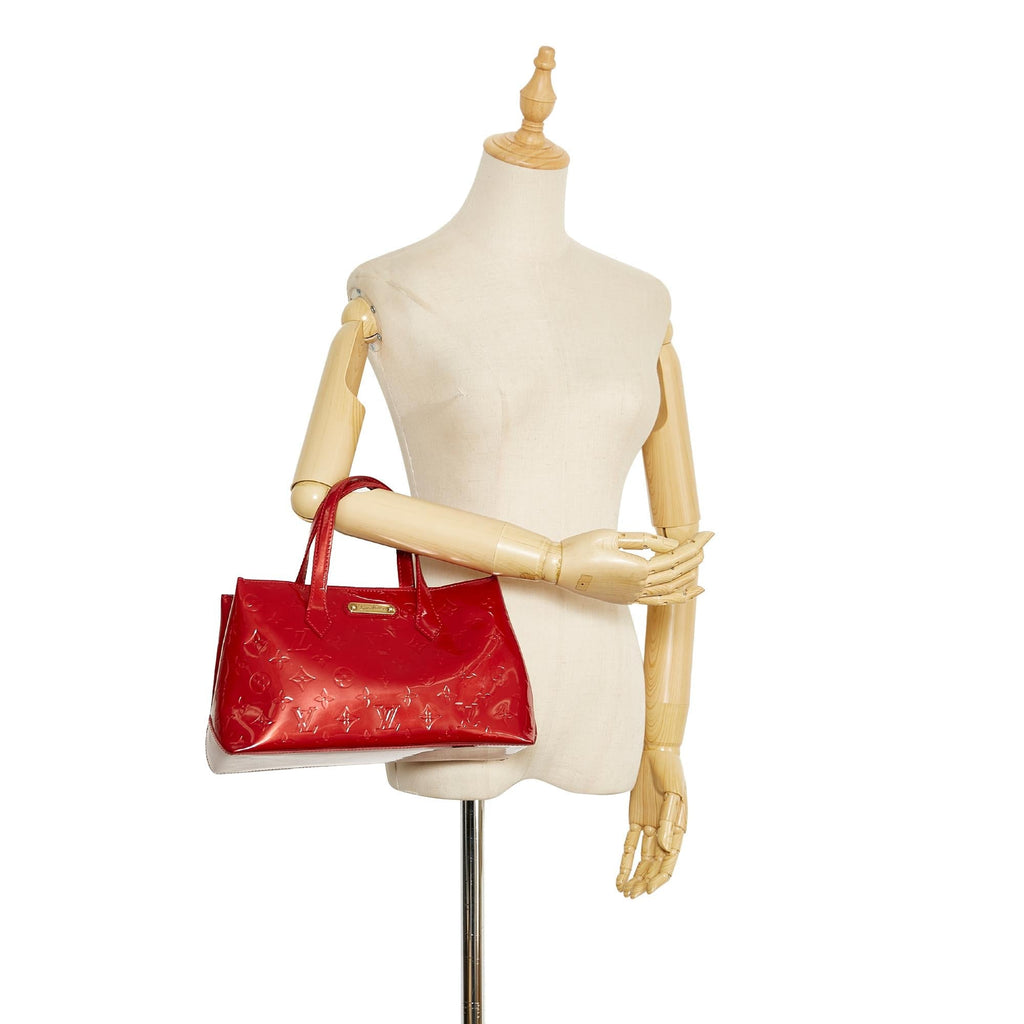 Louis Vuitton Monogram Vernis Wilshire PM (SHG-8Bm3Qz)