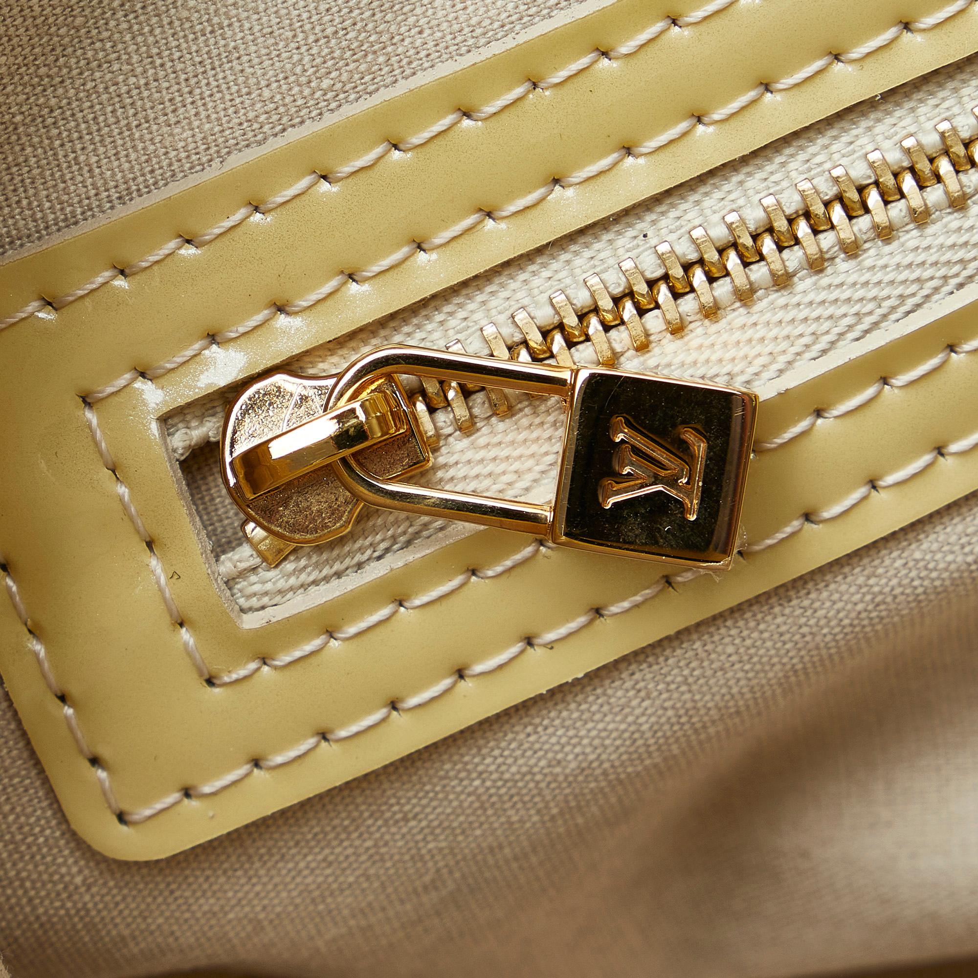 Louis Vuitton Monogram Vernis Wilshire PM (SHG-oOae4z)