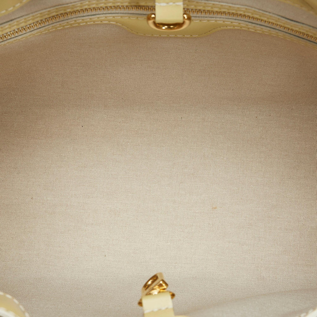 Louis Vuitton Monogram Vernis Wilshire PM (SHG-oOae4z)