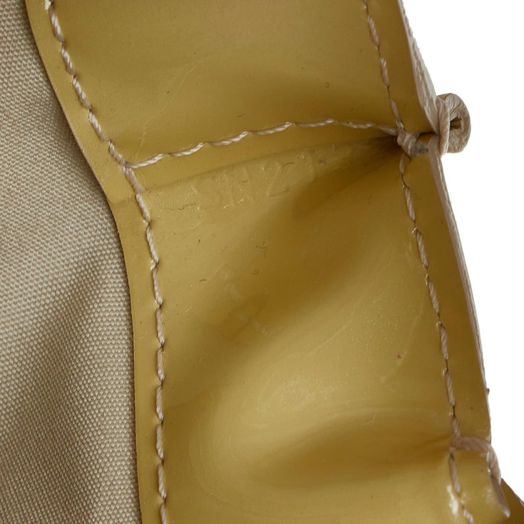 Louis Vuitton Monogram Vernis Wilshire PM (SHG-f7I76y)
