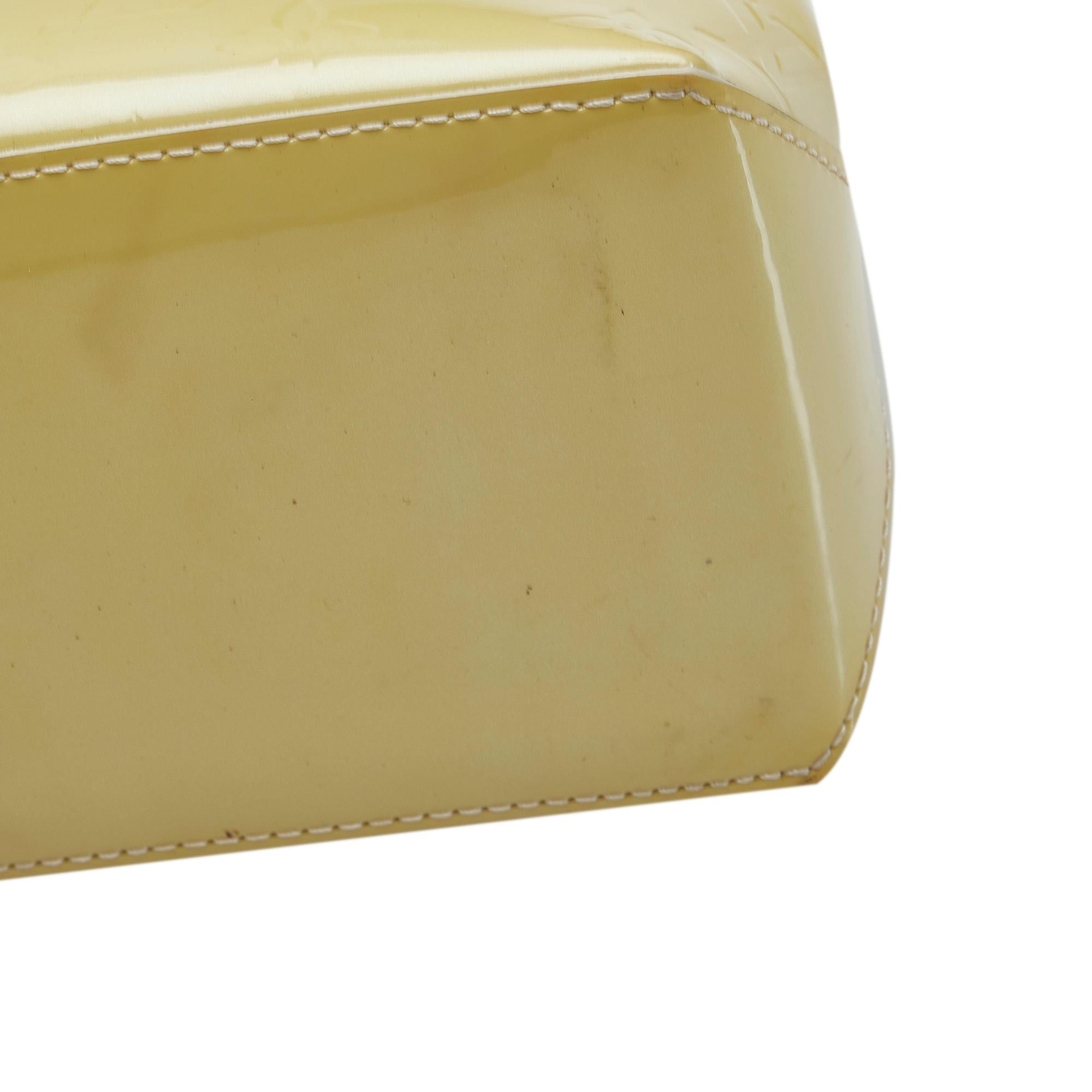 Louis Vuitton Monogram Vernis Wilshire PM (SHG-f7I76y)