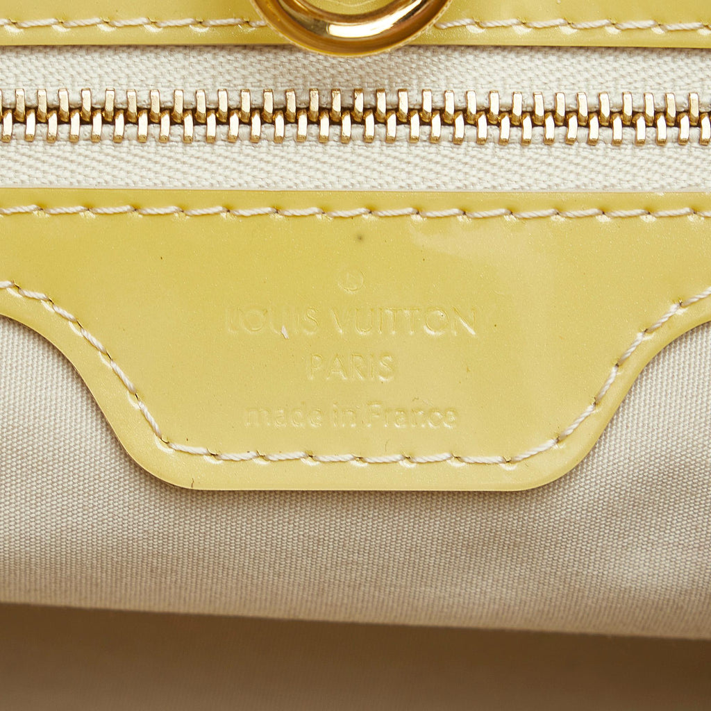 Louis Vuitton Monogram Vernis Wilshire PM (SHG-f7I76y)