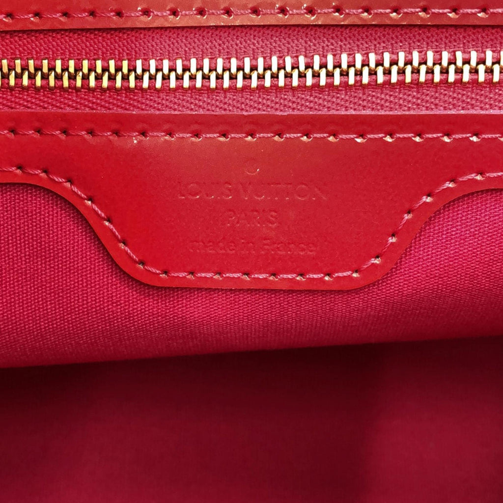 Louis Vuitton Monogram Vernis Wilshire PM (SHG-m6bqNT)
