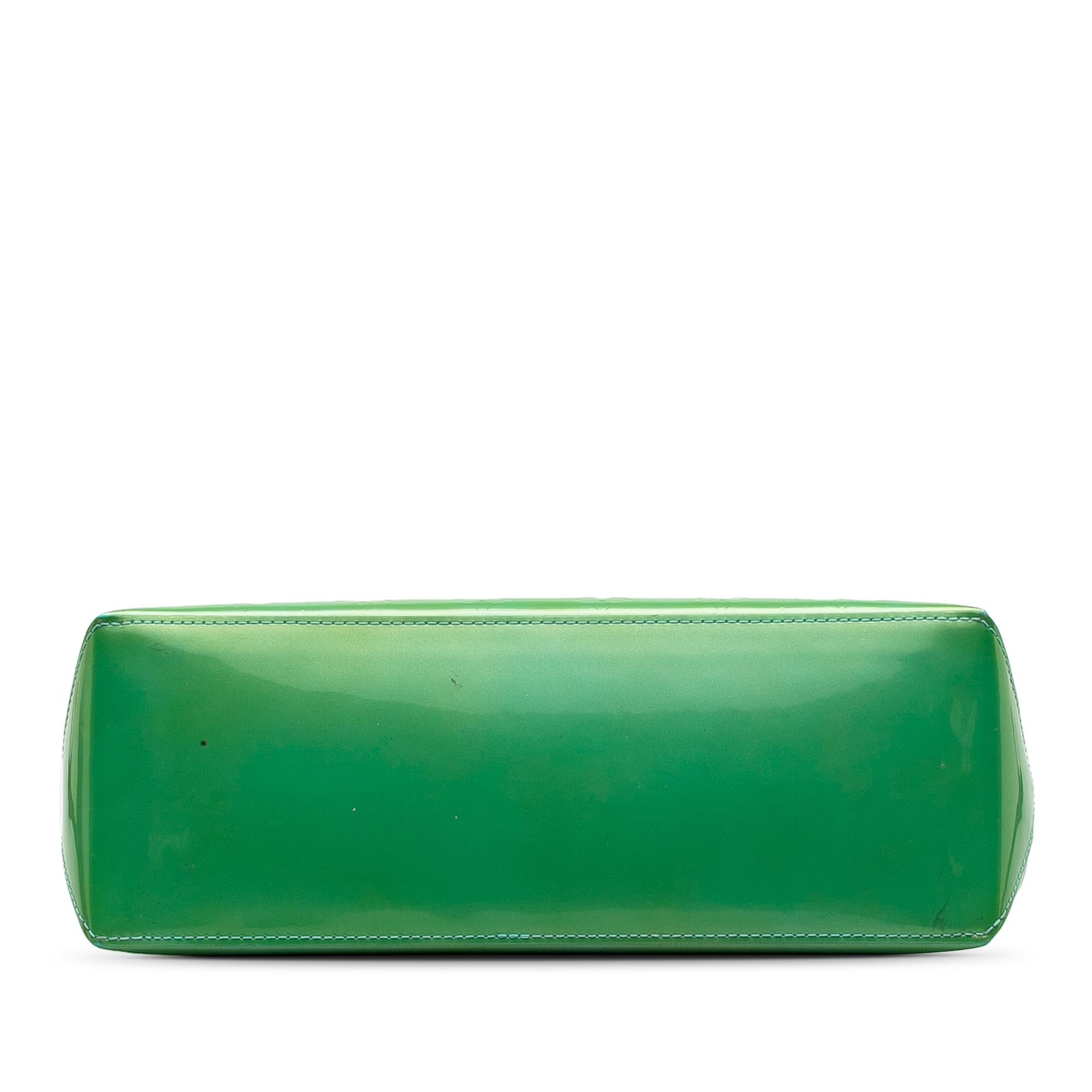 Louis Vuitton Monogram Vernis Wilshire PM (SHG-uSHQBu)