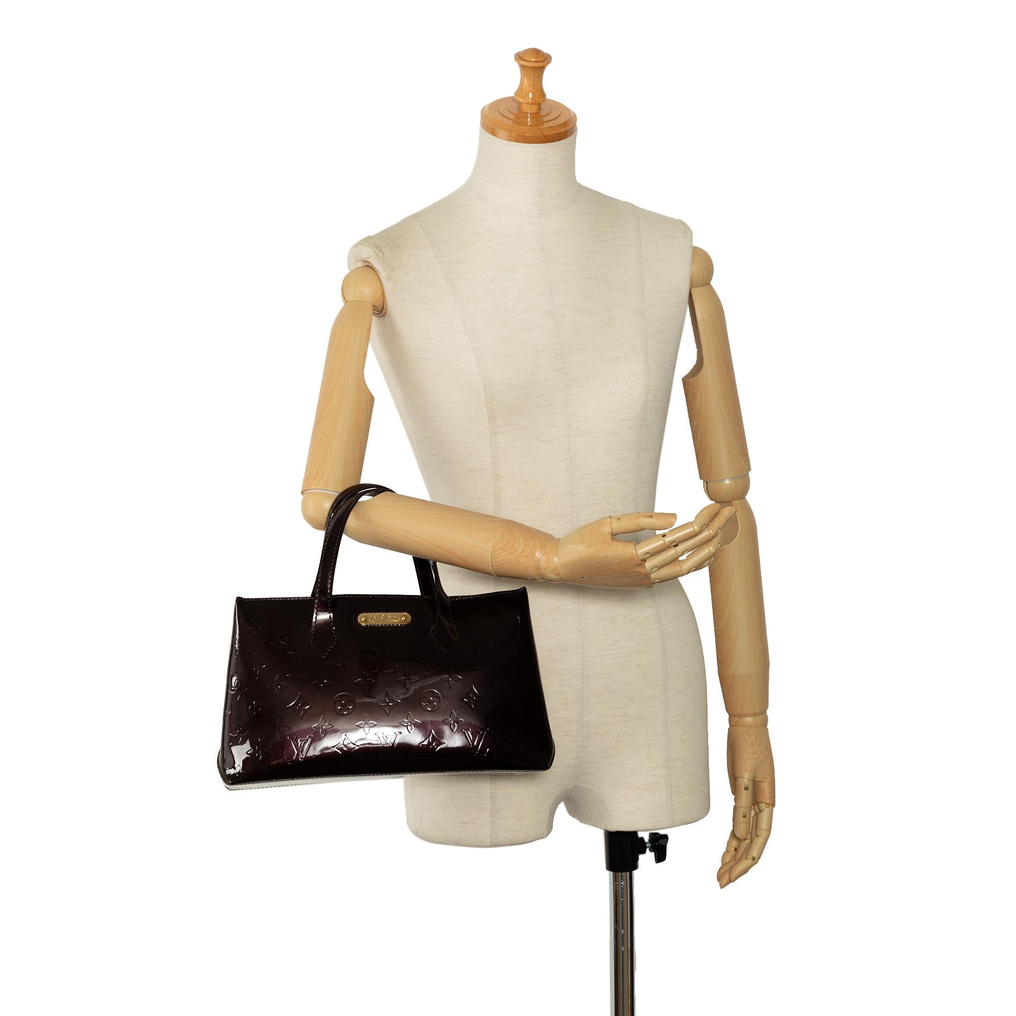 Louis Vuitton Monogram Vernis Wilshire PM (SHG-oit8gc)