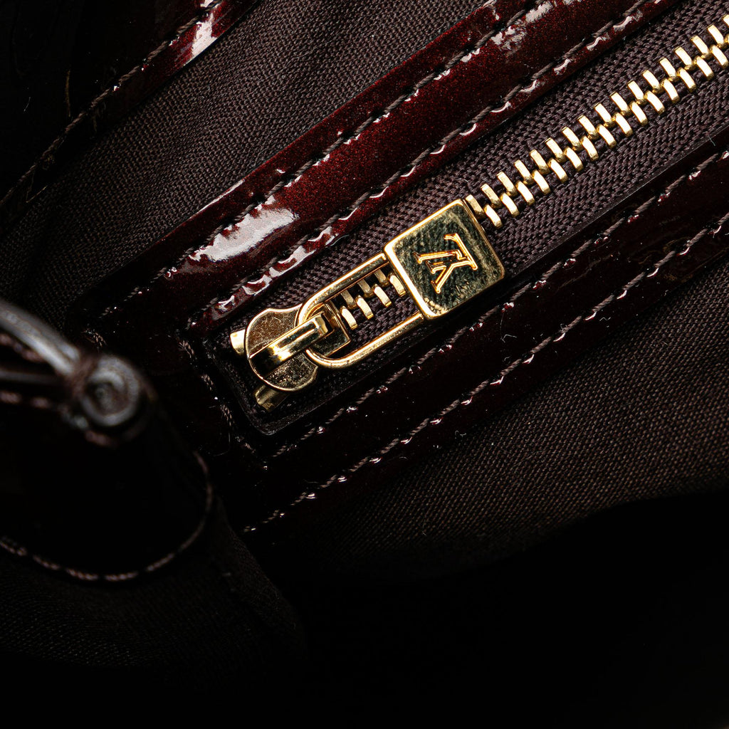 Louis Vuitton Monogram Vernis Wilshire PM (SHG-OU1JBO)