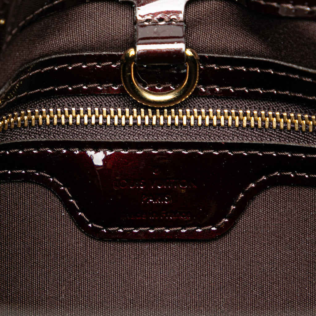 Louis Vuitton Monogram Vernis Wilshire PM (SHG-kvsdqR)