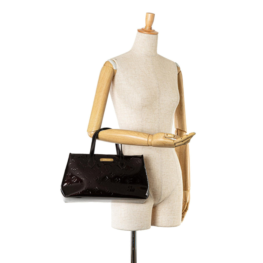 Louis Vuitton Monogram Vernis Wilshire PM (SHG-kvsdqR)