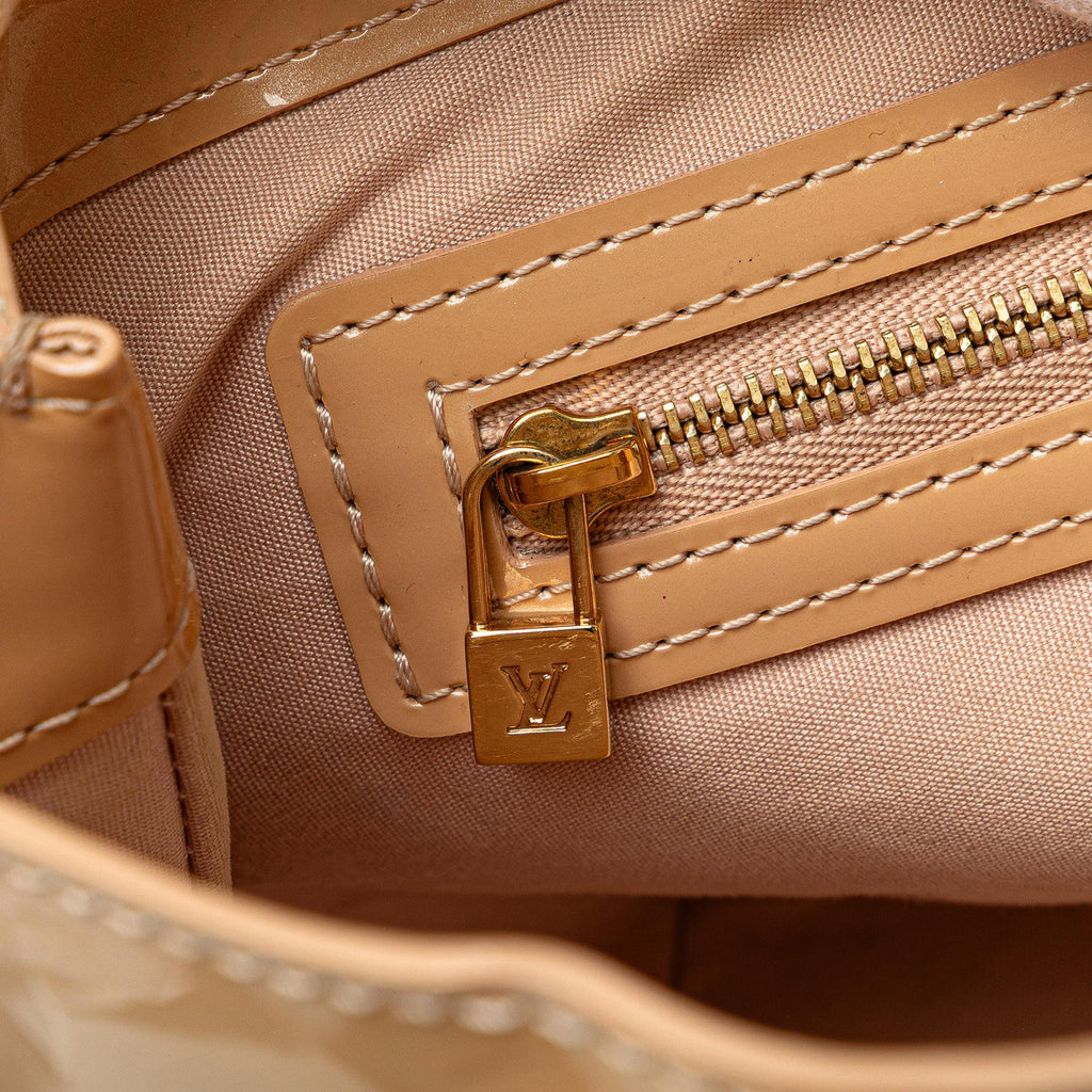 Louis Vuitton Monogram Vernis Wilshire PM