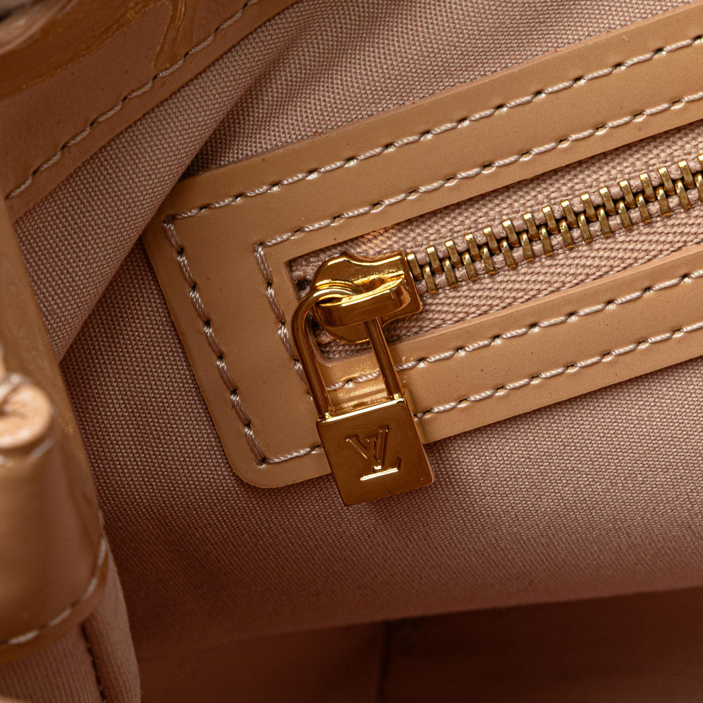 Louis Vuitton Monogram Vernis Wilshire PM