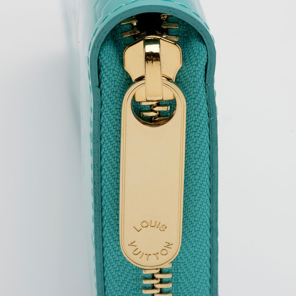 Louis Vuitton Monogram Vernis Zippy Wallet (SHF-O2jrNf)