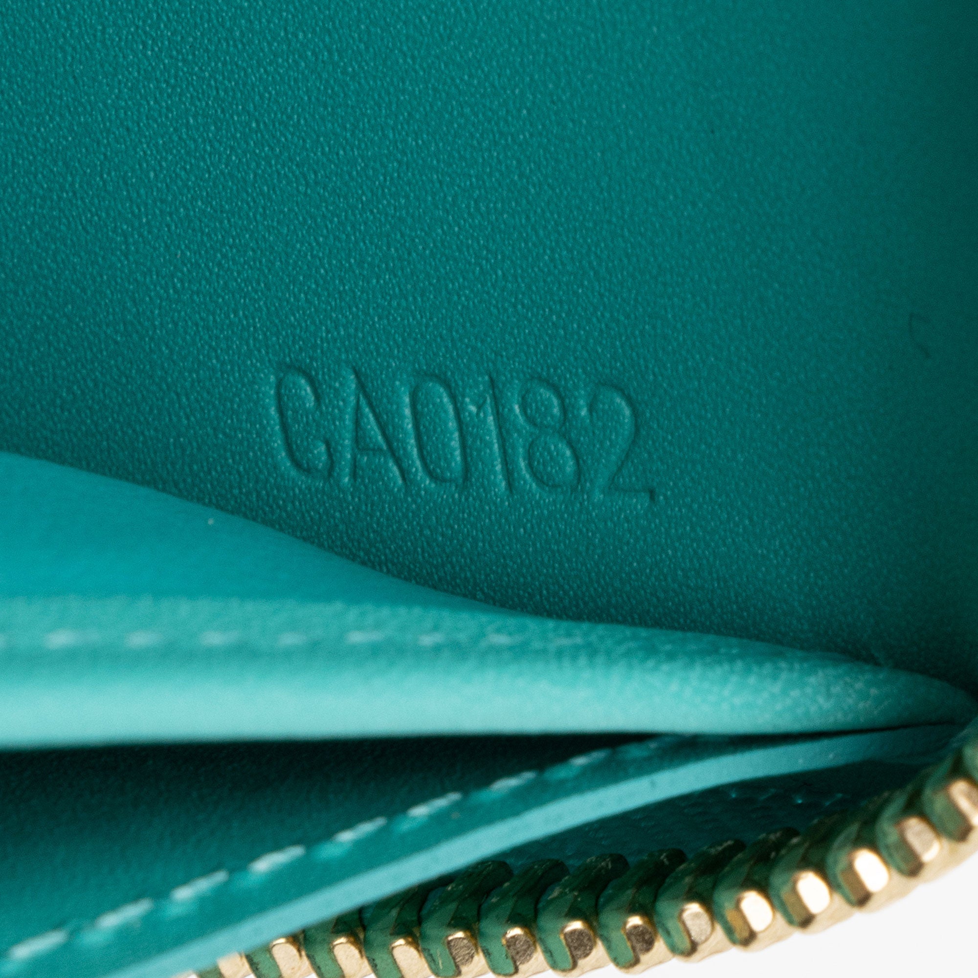 Louis Vuitton Monogram Vernis Zippy Wallet (SHF-O2jrNf)
