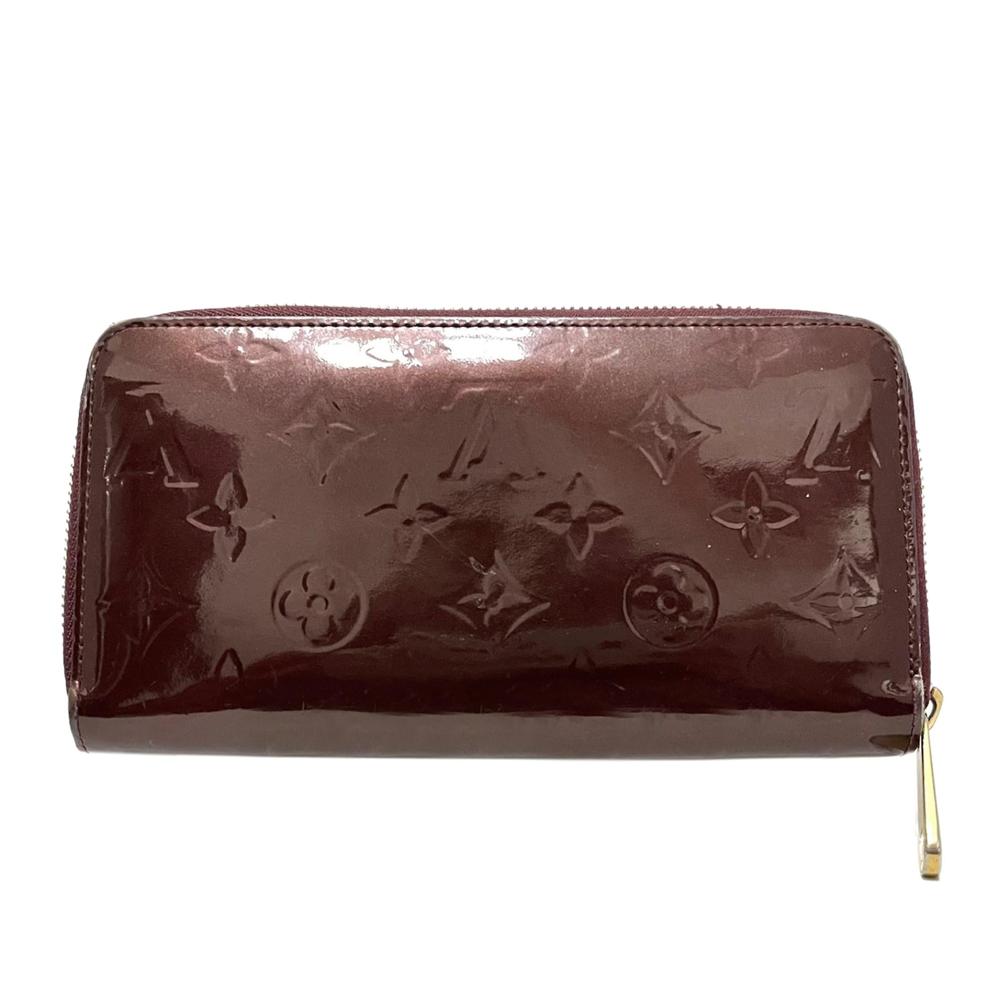 Louis Vuitton Monogram Vernis Zippy Wallet (SHG-rTNgLz)